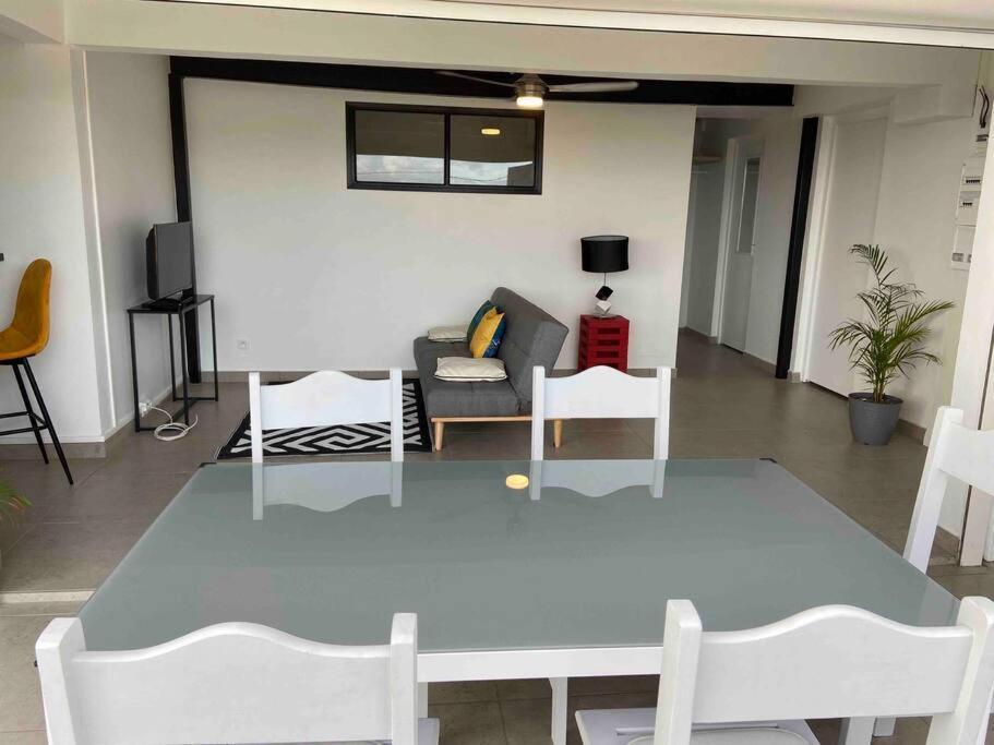 Villa Bahia - Appt F3 Vue Mer Et Montagne Baillif Buitenkant foto